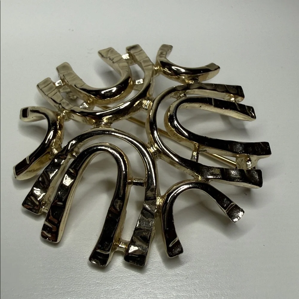 Vintage Gold tone Horseshoe double U brutalist Sarah Cov Brooch pin Sea Sprite